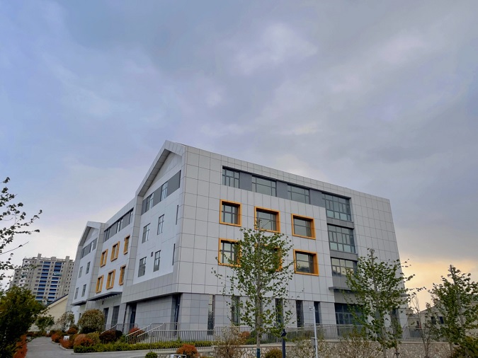 經(jīng)濟(jì)開發(fā)區(qū)鄰里中心2號樓.jpg 經(jīng)濟(jì)開發(fā)區(qū)鄰里中心2號樓.jpg